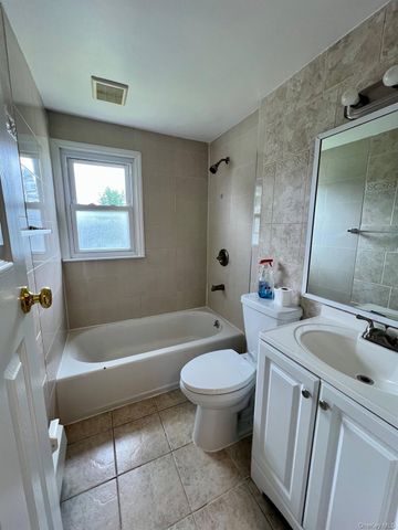 51 Friendly, Hicksville, NY 11801