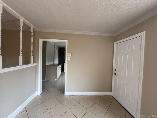 51 Friendly, Hicksville, NY 11801