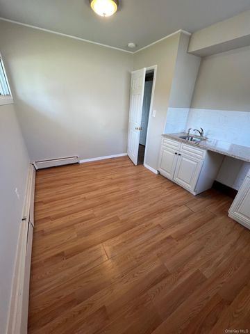 51 Friendly, Hicksville, NY 11801