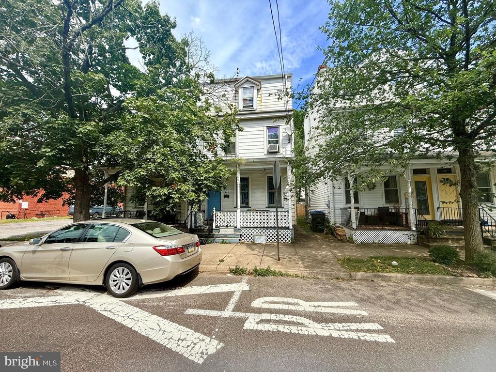 403 WOOD ST, Burlington, NJ 08016