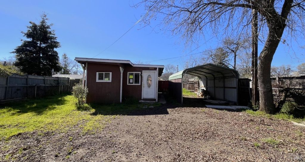 3525 Madrone St, Clearlake, CA 95422