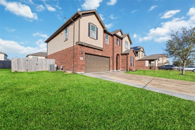3508 Saxton Green Road, Pearland, TX 77584