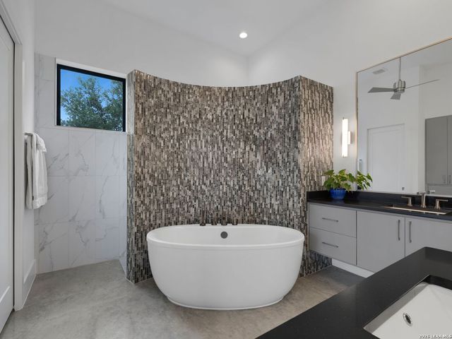 10206 Nina Ridge, San Antonio, TX 78255