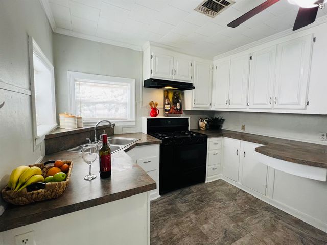 1118 Academy St, Houma, LA 70360