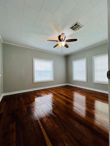 1118 Academy St, Houma, LA 70360