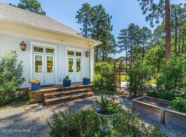 124 Chesterfield Drive, Pinehurst, NC 28374