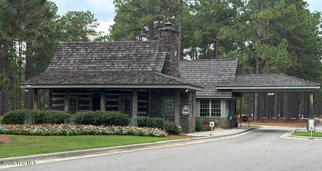 124 Chesterfield Drive, Pinehurst, NC 28374