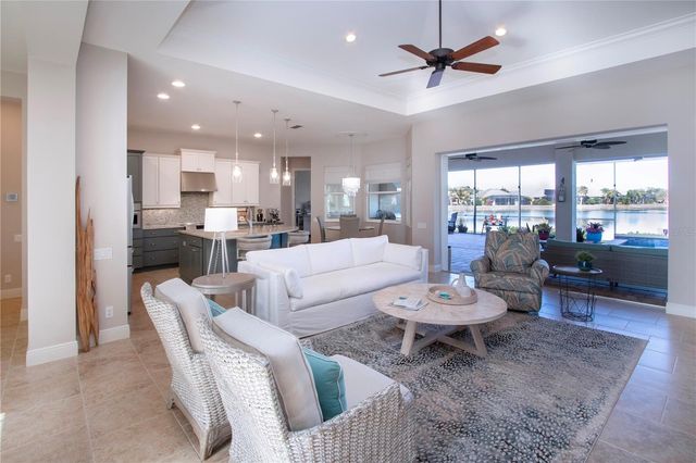 622 ROSEMARY CIRCLE, Bradenton, FL 34212