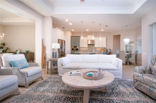 622 ROSEMARY CIRCLE, Bradenton, FL 34212