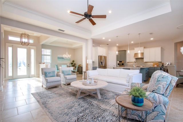 622 ROSEMARY CIRCLE, Bradenton, FL 34212