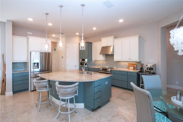 622 ROSEMARY CIRCLE, Bradenton, FL 34212