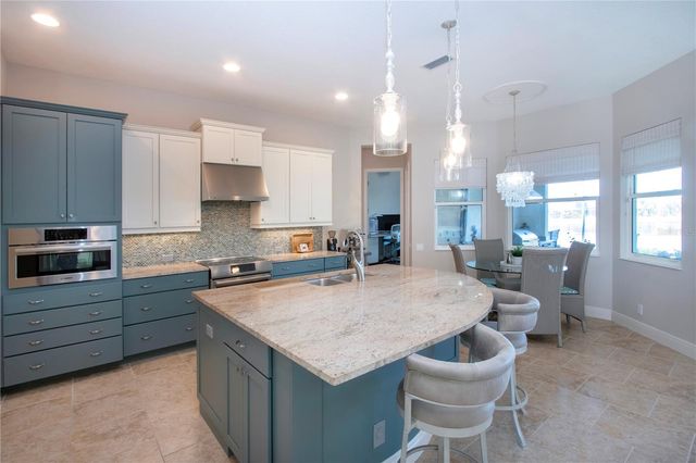 622 ROSEMARY CIRCLE, Bradenton, FL 34212