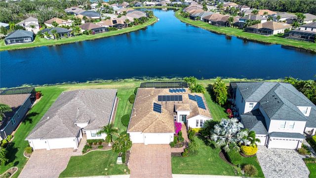 622 ROSEMARY CIRCLE, Bradenton, FL 34212