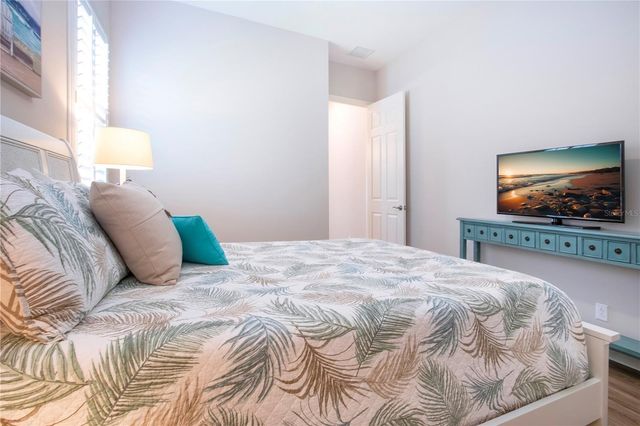 622 ROSEMARY CIRCLE, Bradenton, FL 34212