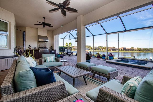 622 ROSEMARY CIRCLE, Bradenton, FL 34212