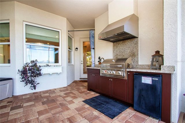 622 ROSEMARY CIRCLE, Bradenton, FL 34212