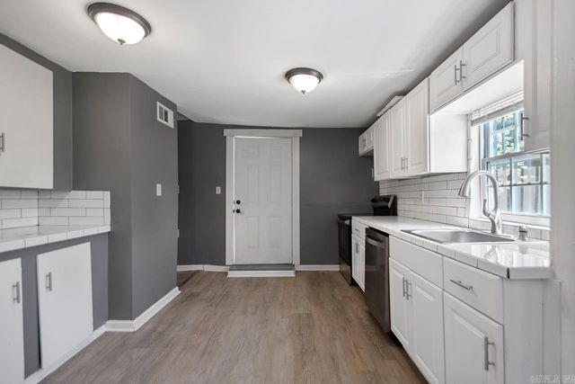 4322 W 28th Street, Little Rock, AR 72204