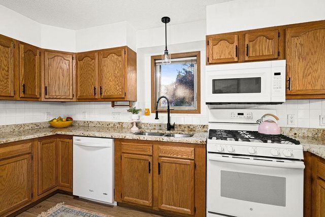 3625 E 6th St, Superior, WI 54880