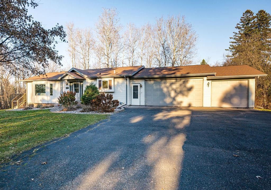 3625 E 6th St, Superior, WI 54880