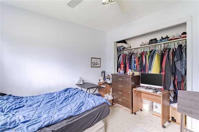 1347 Sharonbrook Drive, Twinsburg, OH 44087