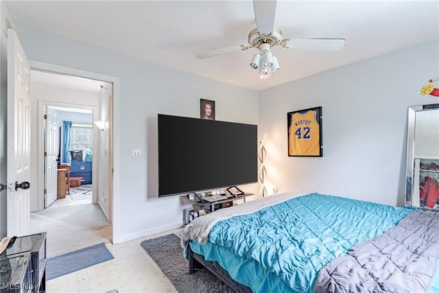 1347 Sharonbrook Drive, Twinsburg, OH 44087