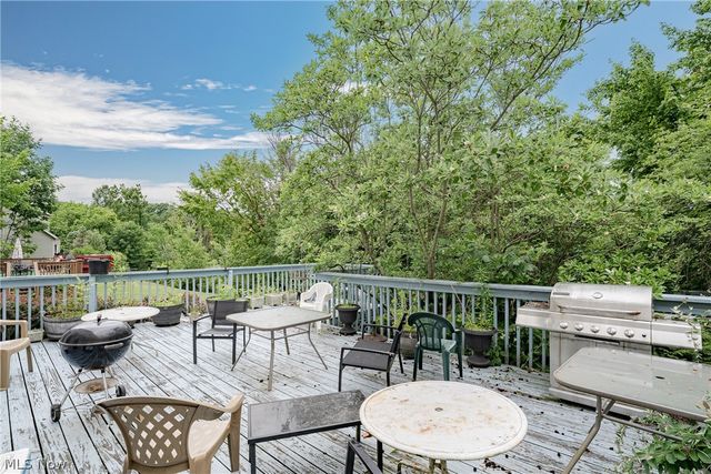 1347 Sharonbrook Drive, Twinsburg, OH 44087
