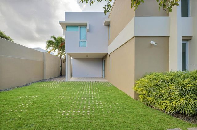 2200 CACIQUE STREET, San Juan, PR 00913