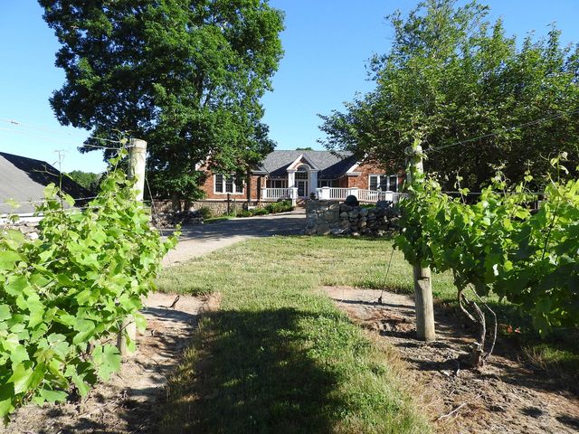 3 Medley Lane, Clinton, CT 06413