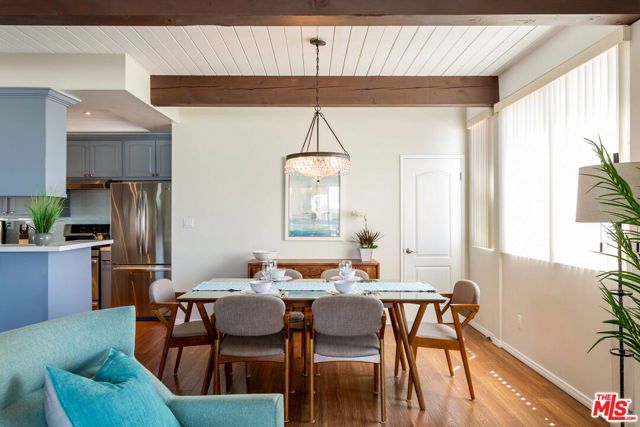 126 Neptune Avenue, Hermosa Beach, CA 90254