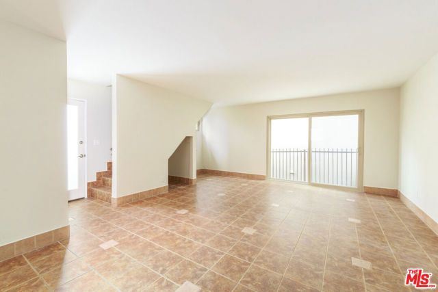 126 Neptune Avenue, Hermosa Beach, CA 90254