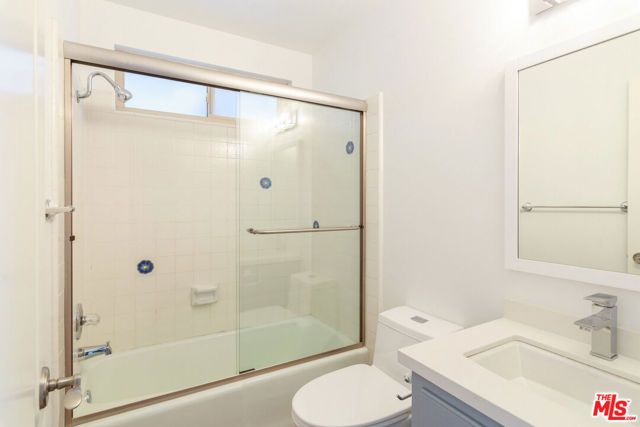 126 Neptune Avenue, Hermosa Beach, CA 90254