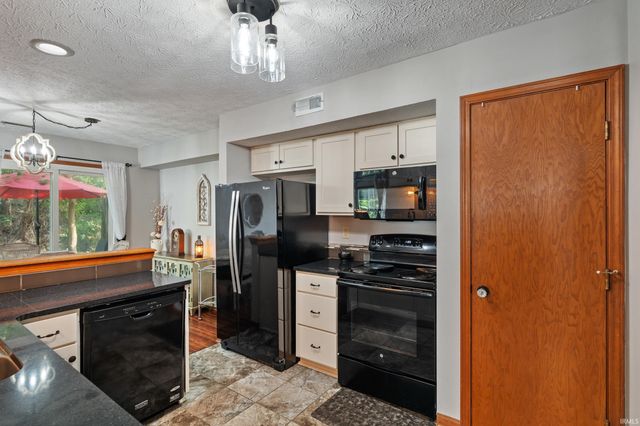 9593 Bay Vista West Drive, Indianapolis, IN 46250