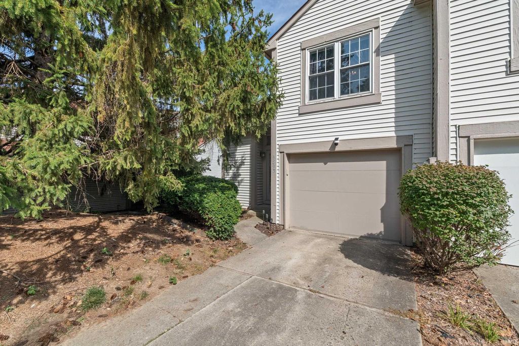 9593 Bay Vista West Drive, Indianapolis, IN 46250