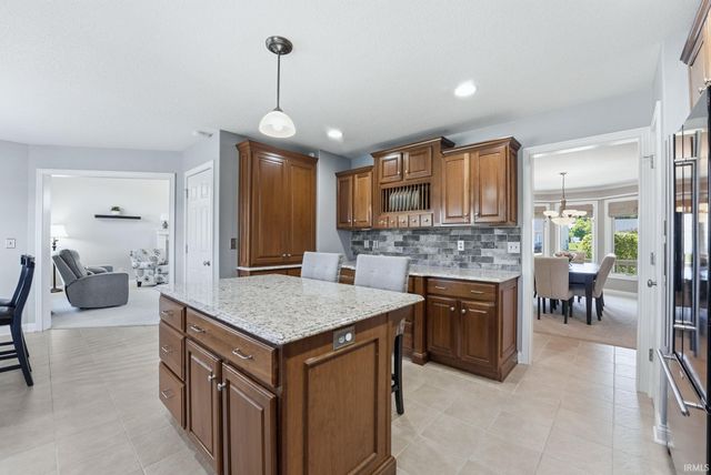 2101 Lake Front Drive, Fort Wayne, IN 46804
