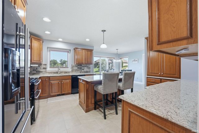 2101 Lake Front Drive, Fort Wayne, IN 46804