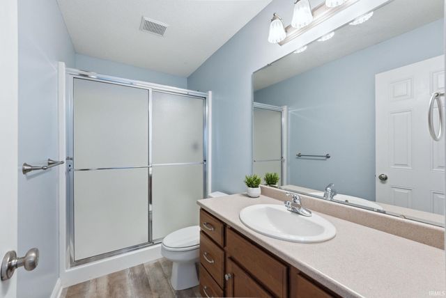 2101 Lake Front Drive, Fort Wayne, IN 46804