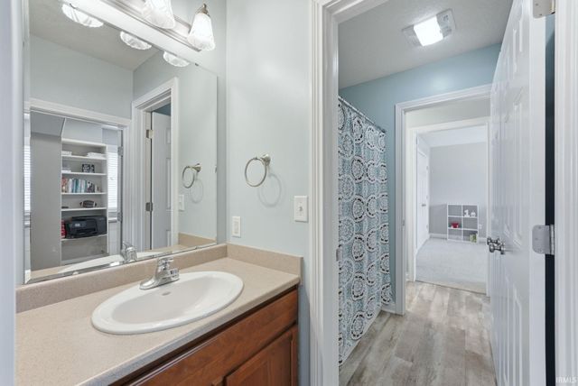 2101 Lake Front Drive, Fort Wayne, IN 46804