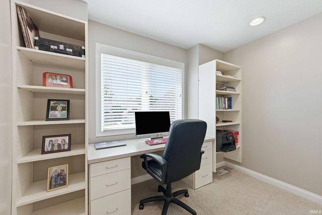 2101 Lake Front Drive, Fort Wayne, IN 46804
