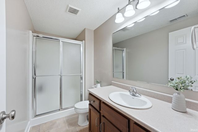 2101 Lake Front Drive, Fort Wayne, IN 46804
