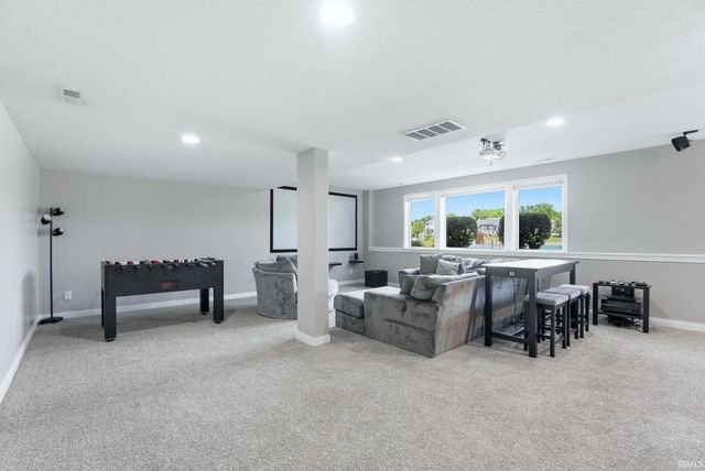 2101 Lake Front Drive, Fort Wayne, IN 46804