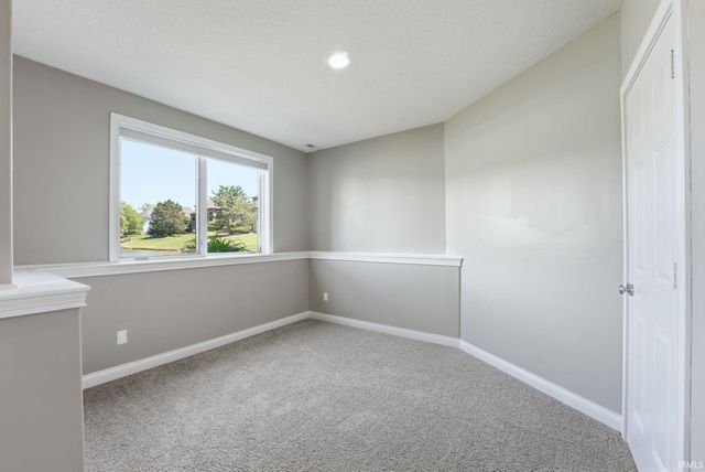 2101 Lake Front Drive, Fort Wayne, IN 46804