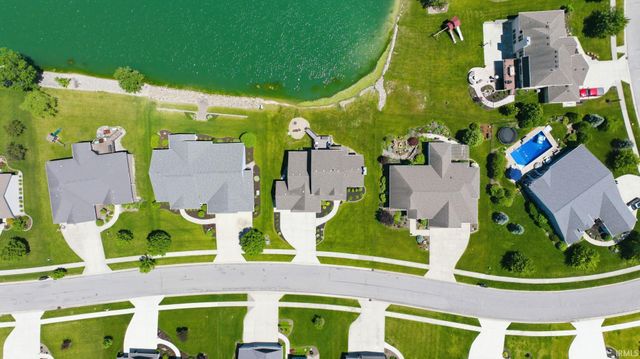 2101 Lake Front Drive, Fort Wayne, IN 46804