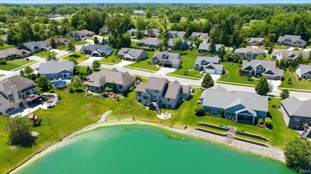 2101 Lake Front Drive, Fort Wayne, IN 46804