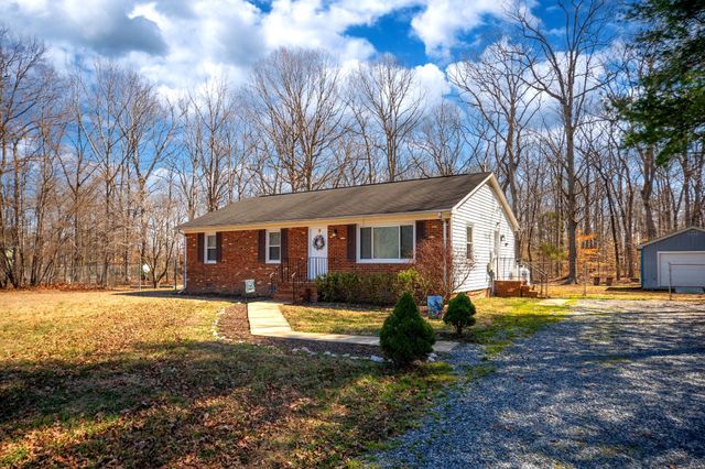5527 SMITH STATION RD, Fredericksburg, VA 22407