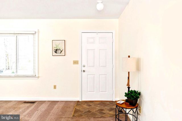 5527 SMITH STATION RD, Fredericksburg, VA 22407