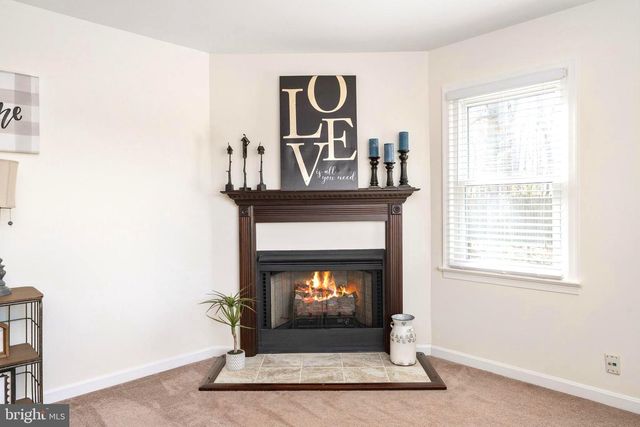 5527 SMITH STATION RD, Fredericksburg, VA 22407