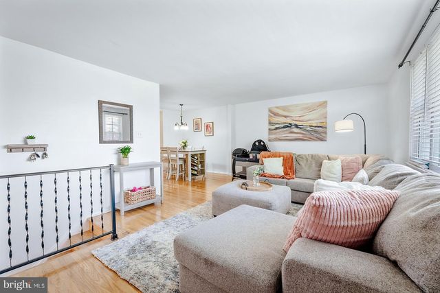 4401 PEARSON AVE, Philadelphia, PA 19114
