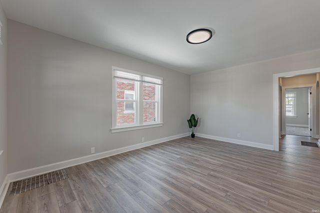 757 E Delaware Street, Evansville, IN 47711