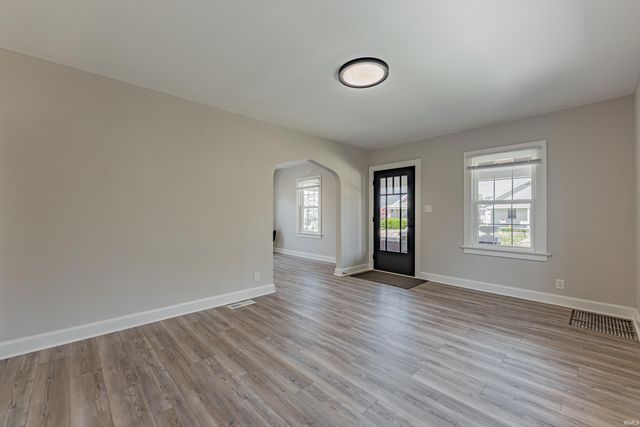 757 E Delaware Street, Evansville, IN 47711