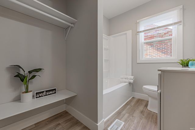 757 E Delaware Street, Evansville, IN 47711